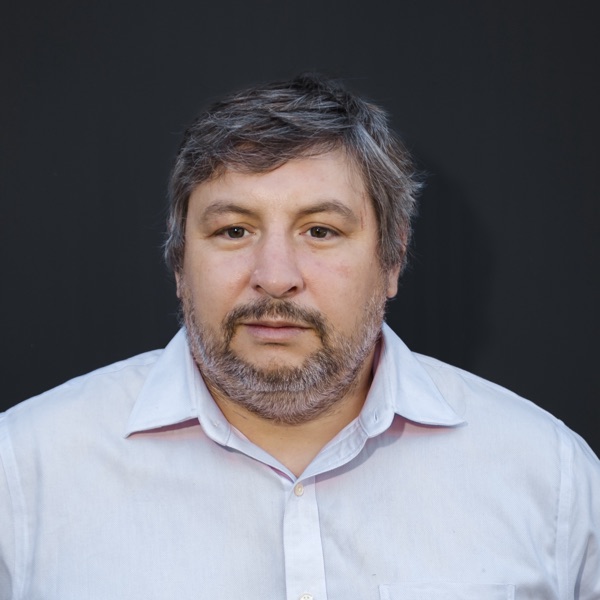 Felipe Moreno, Director Docente de Preuniversitario Gauss, Magíster en Letras UC
