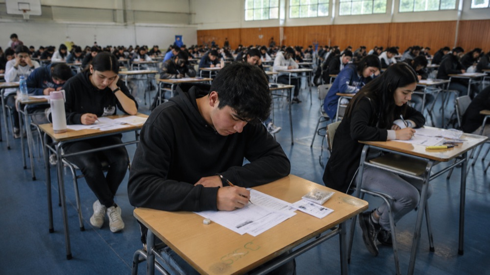 LUN Más — ¿Qué cambia cuando un estudiante vuelve a rendir la PAES? Análisis de 31.358 resultados (31 agosto 2026)